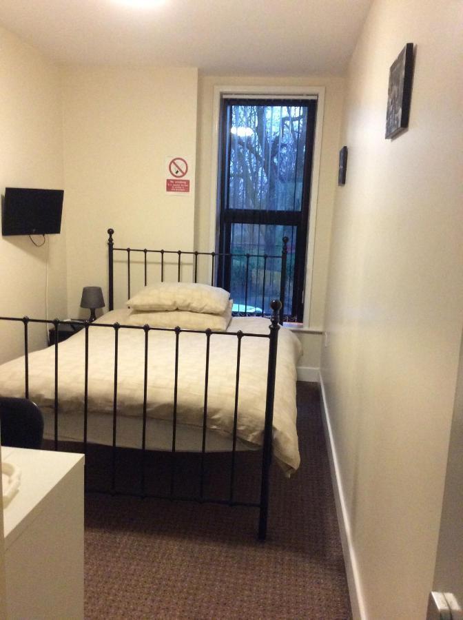 Kings Arms Hotel Farnworth Luaran gambar